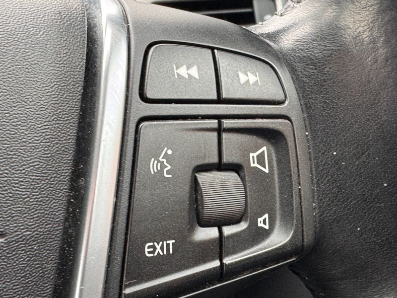 Used Volvo XC70 2013 for sale - 77535617: Photo 19