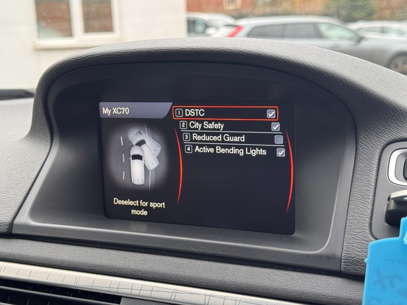 Used Volvo XC70 2013 for sale - 77535617: Photo 23