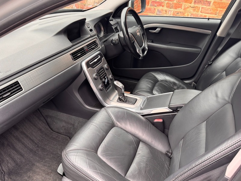 Used Volvo XC70 2013 for sale - 77535617: Photo 3