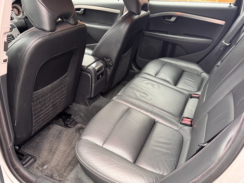 Used Volvo XC70 2013 for sale - 77535617: Photo 4