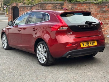 Used Volvo V40 2018 for sale - 75528603: Photo