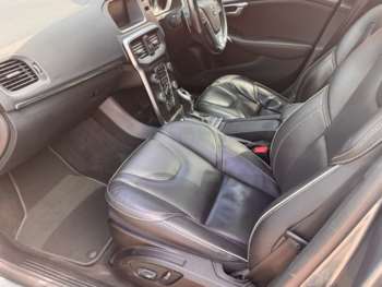 Used Volvo V40 2019 for sale - 74696093: Photo