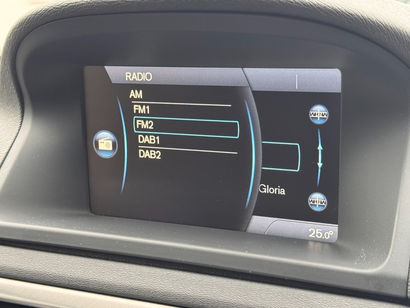 Used Volvo V70 2014 for sale - 76292245: Photo 15