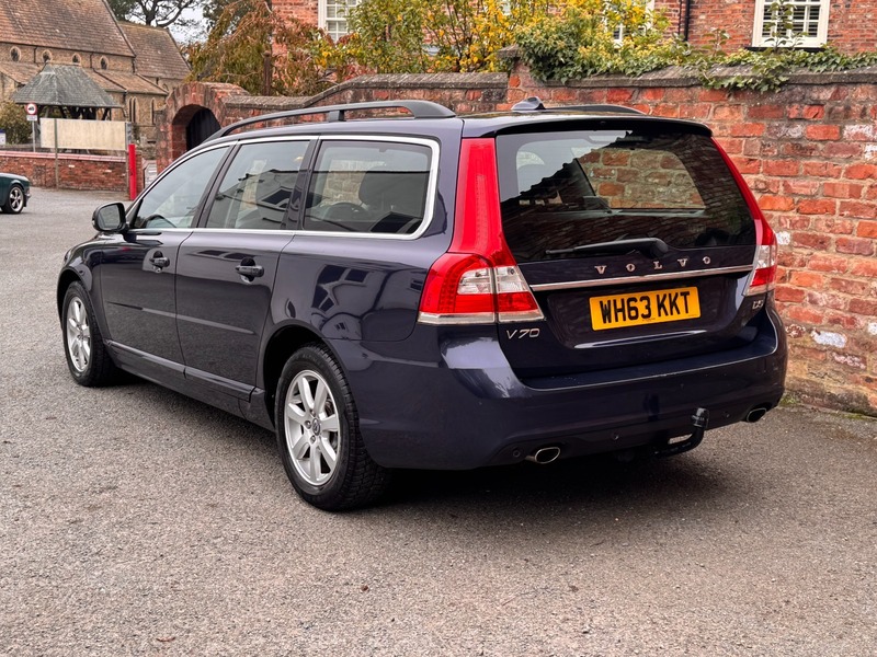 Used Volvo V70 2014 for sale - 76292245: Photo 4