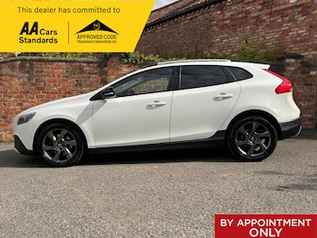 Used Volvo V40 2014 for sale - 75586074: Photo
