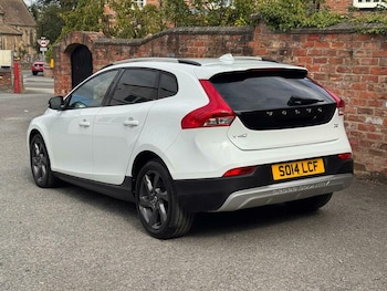 Used Volvo V40 2014 for sale - 75586074: Photo