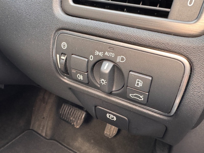 Used Volvo XC70 2016 for sale - 76699080: Photo 15