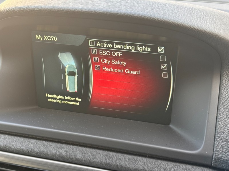 Used Volvo XC70 2016 for sale - 76699080: Photo 23