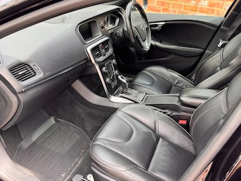 Used Volvo V40 2018 for sale - 78750014: Photo