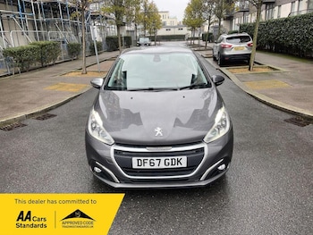 Used Peugeot 208 2018 for sale - 78429001: Photo