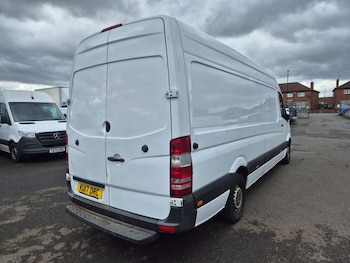 Used Mercedes-Benz Sprinter 2017 for sale - 77879990: Photo