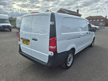 Used Mercedes-Benz Vito 2021 for sale - 76056698: Photo