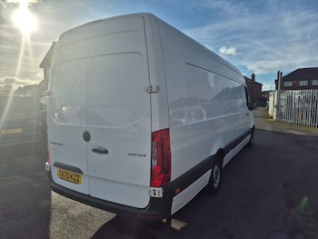 Used Mercedes-Benz Sprinter 2021 for sale - 77667331: Photo