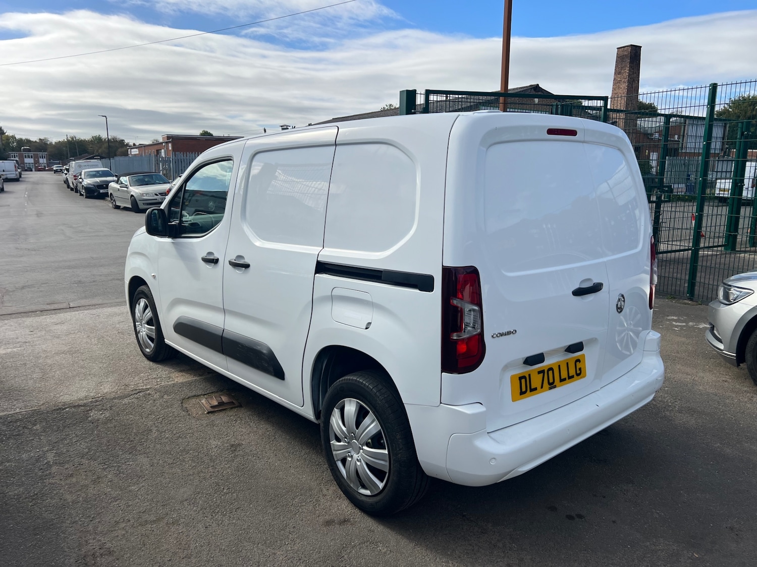 Used Vauxhall Combo 2020 for sale - 76184090: Photo 4