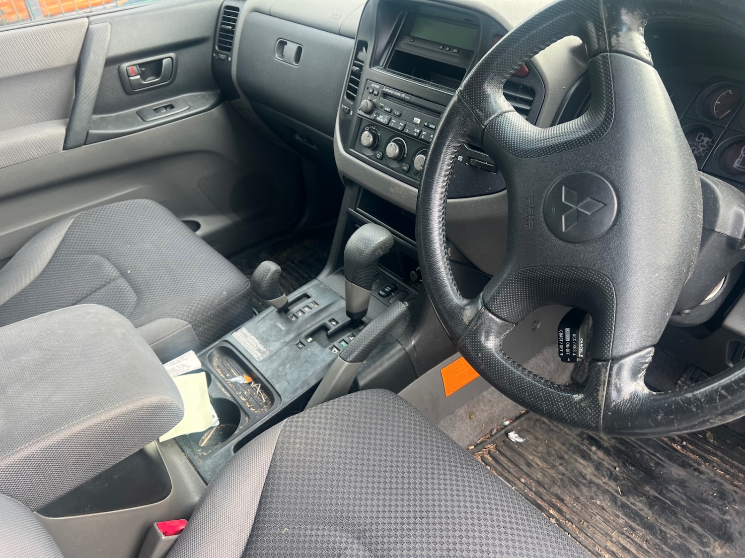 Used Mitsubishi Shogun 2001 for sale - 76941918: Photo 6