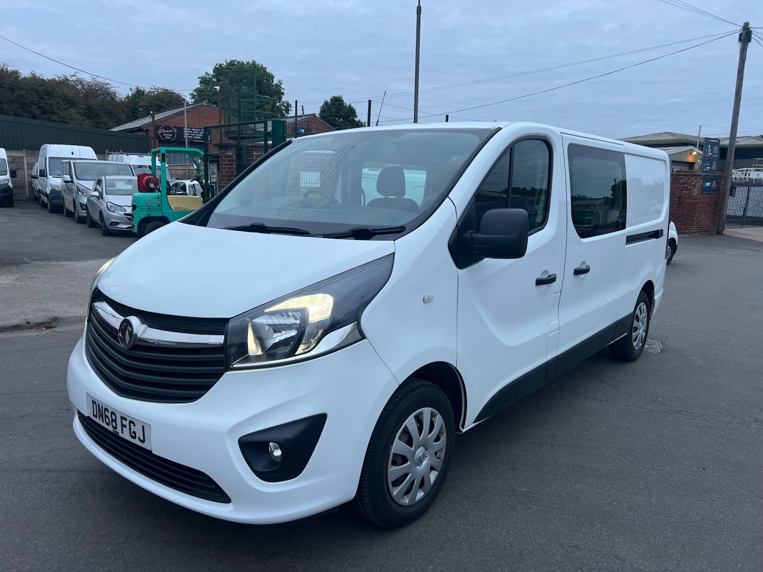 Used Vauxhall Vivaro 2018 for sale - 75677422: Photo 3