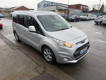 Used Ford Grand Tourneo Connect 2016 for sale - 77189502: Photo