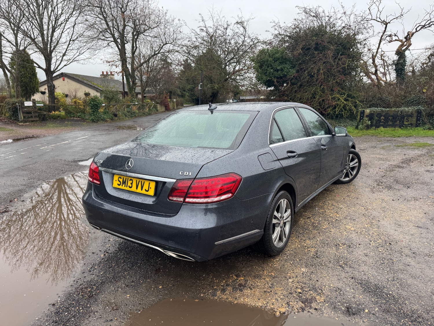 Used Mercedes-Benz E Class 2013 for sale - 77271610: Photo 4