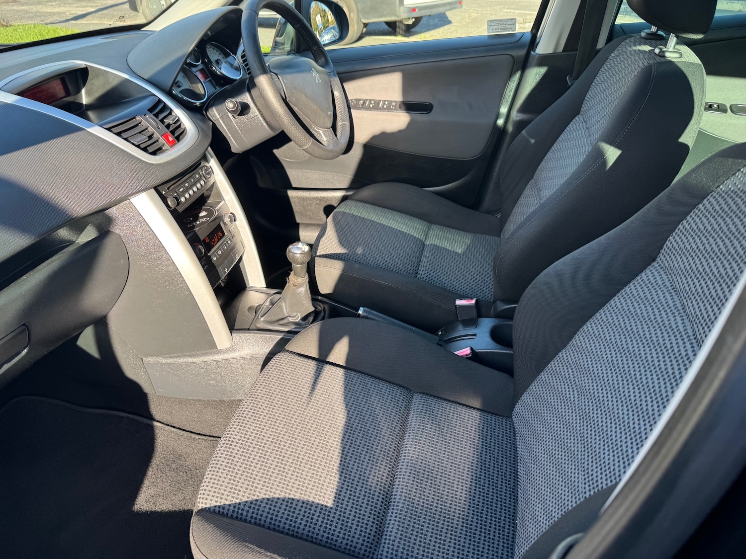 Used Peugeot 207 2011 for sale - 76401950: Photo 11