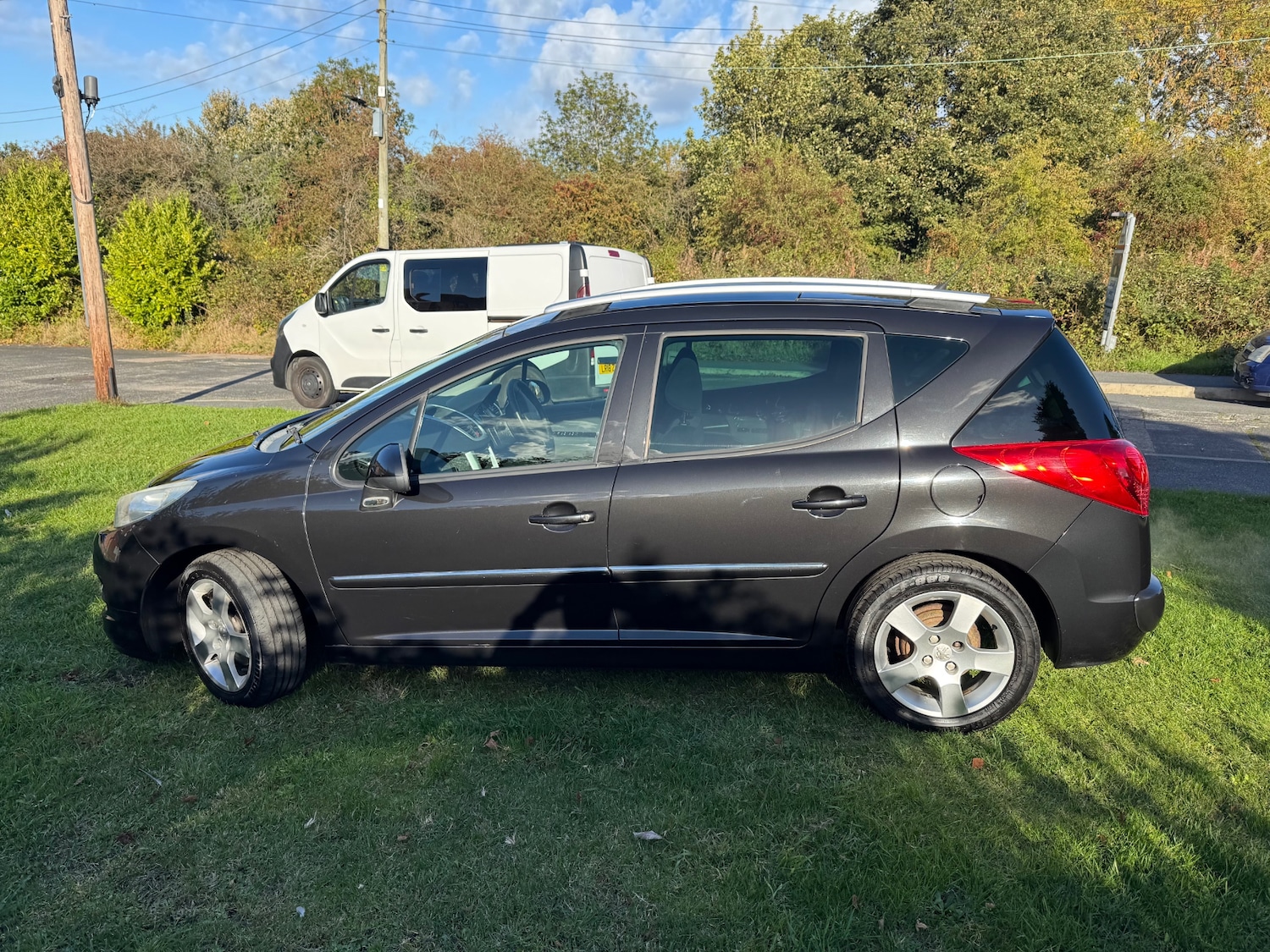Used Peugeot 207 2011 for sale - 76401950: Photo 2