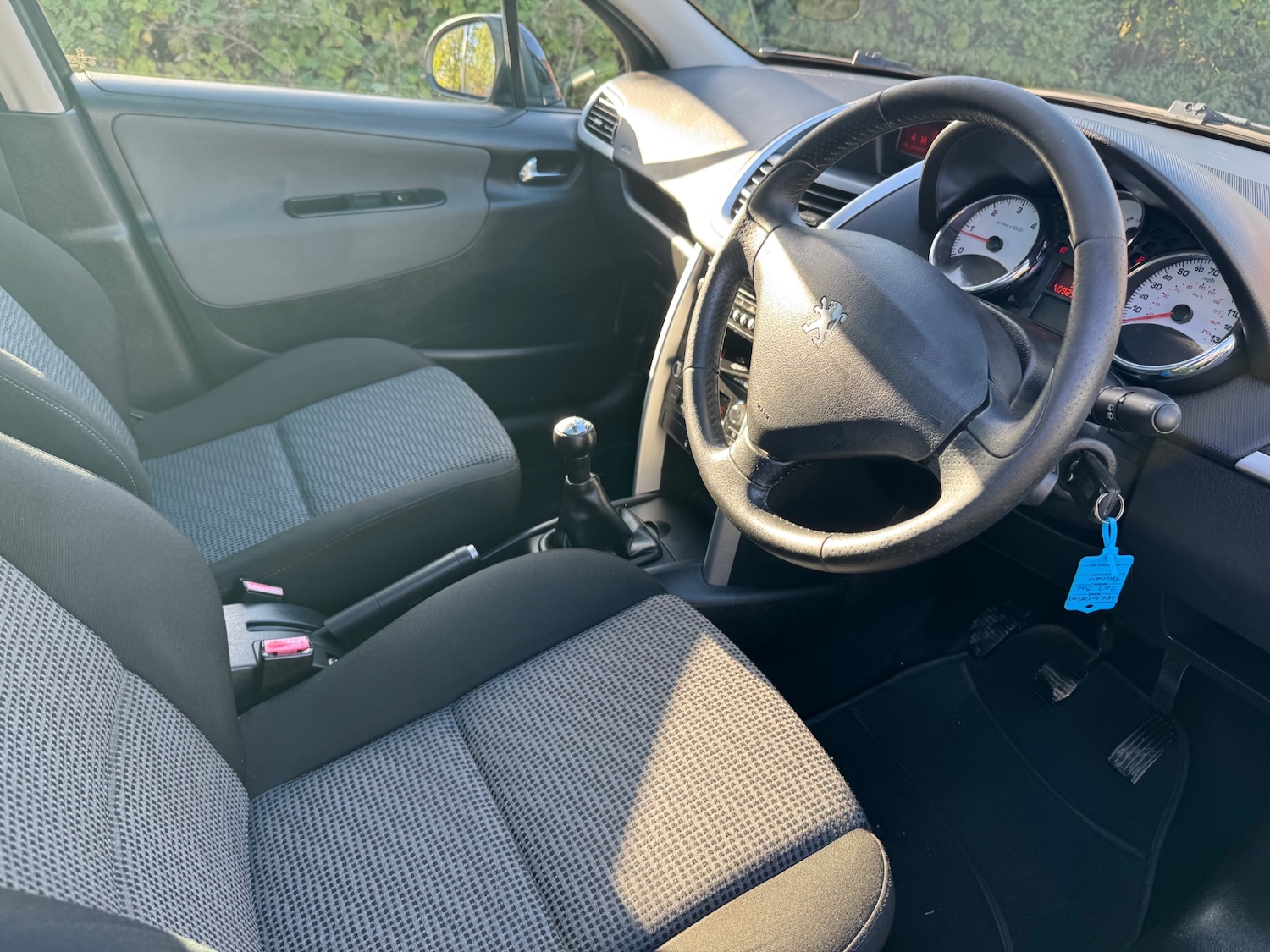 Used Peugeot 207 2011 for sale - 76401950: Photo 7