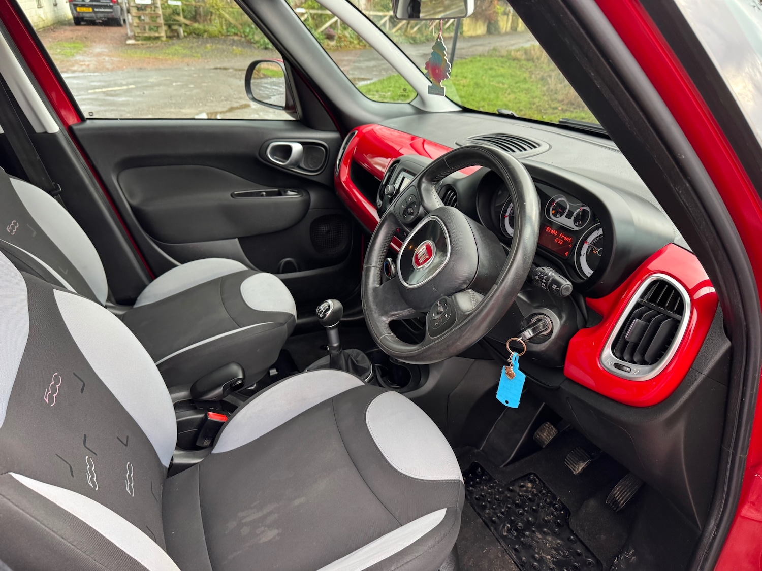 Used Fiat 500L 2014 for sale - 77149682: Photo 6