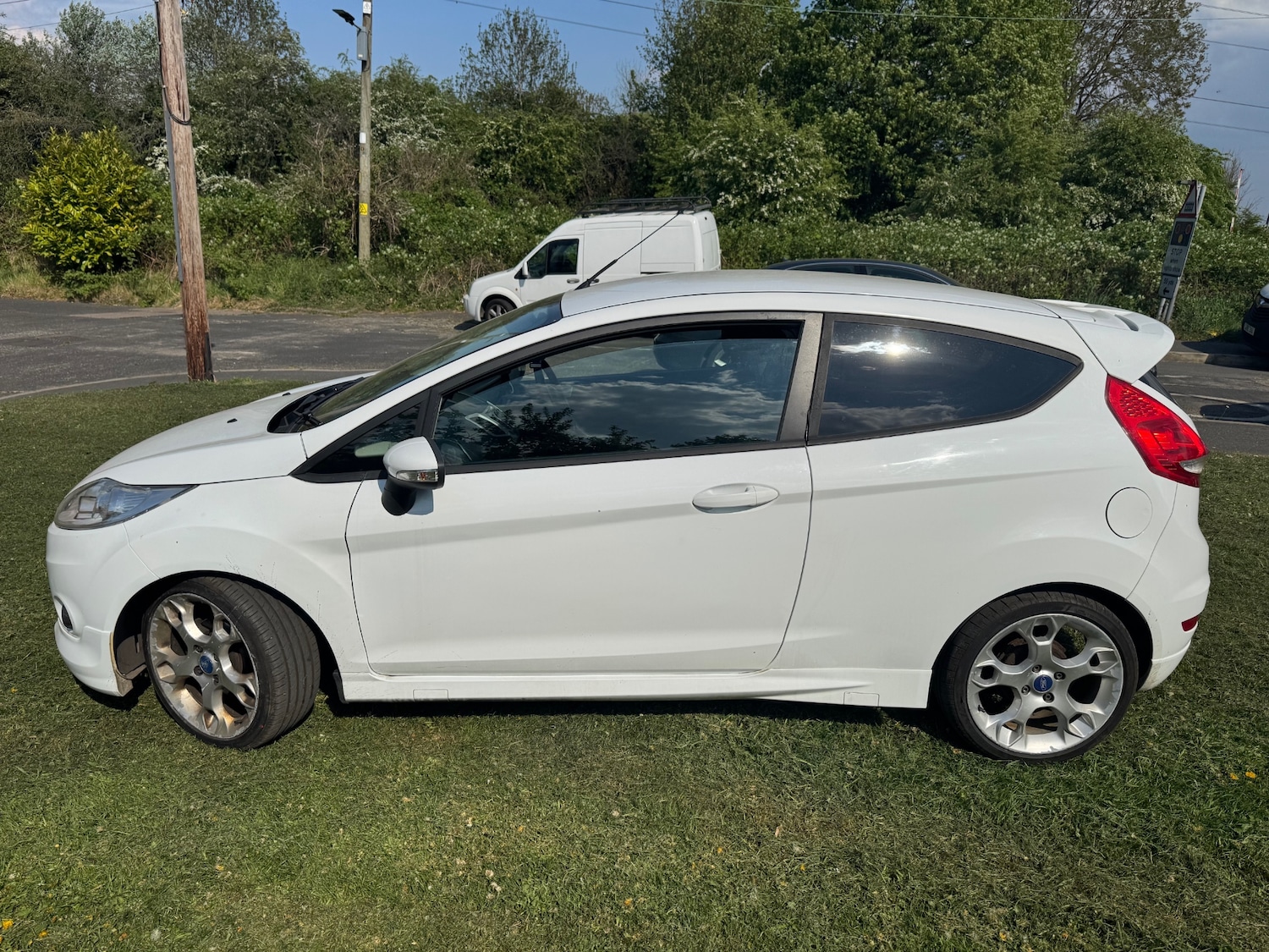 Used Ford Fiesta 2012 for sale - 76401821: Photo 2