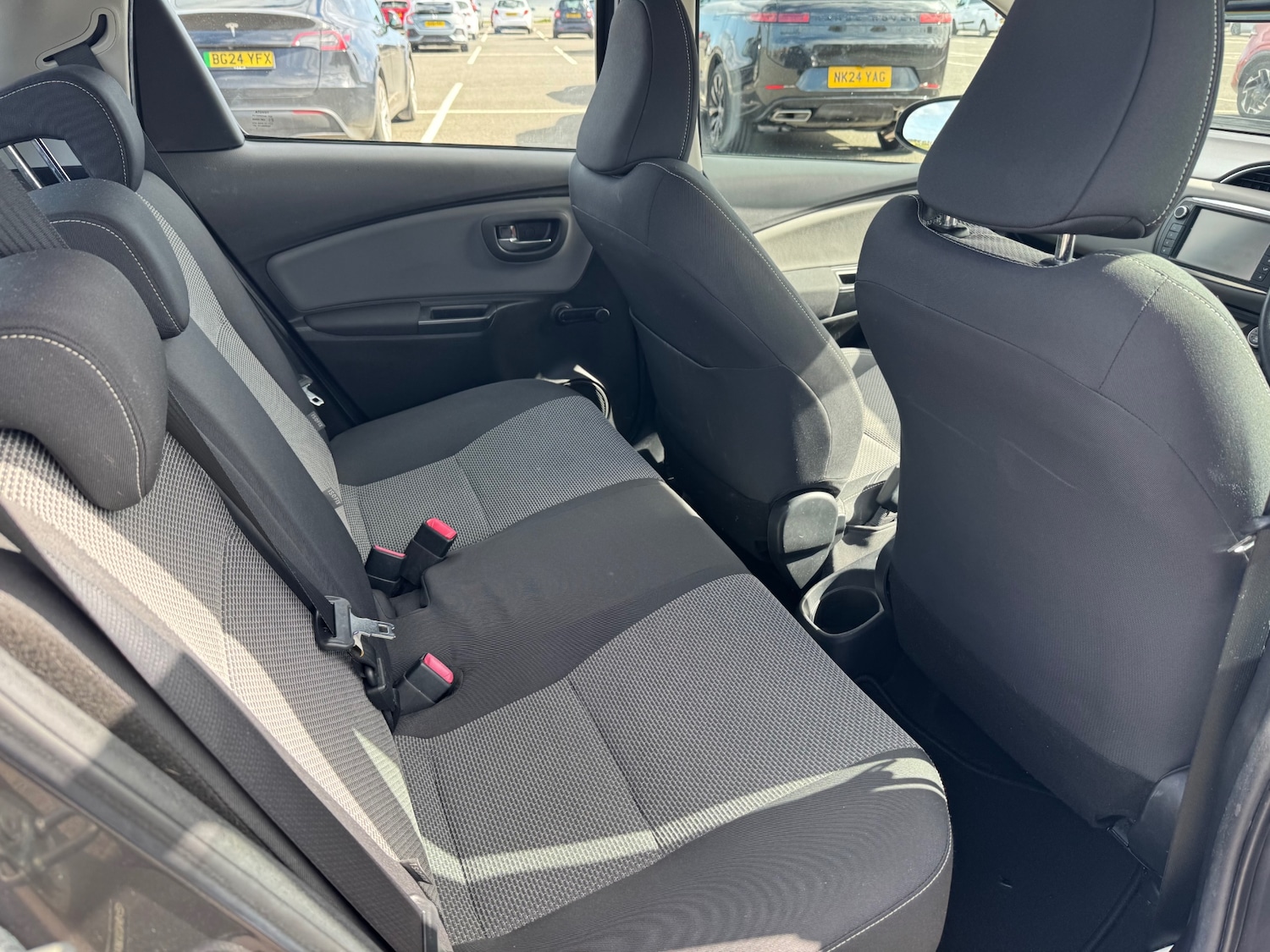 Used Toyota Yaris 2015 for sale - 78067030: Photo 8