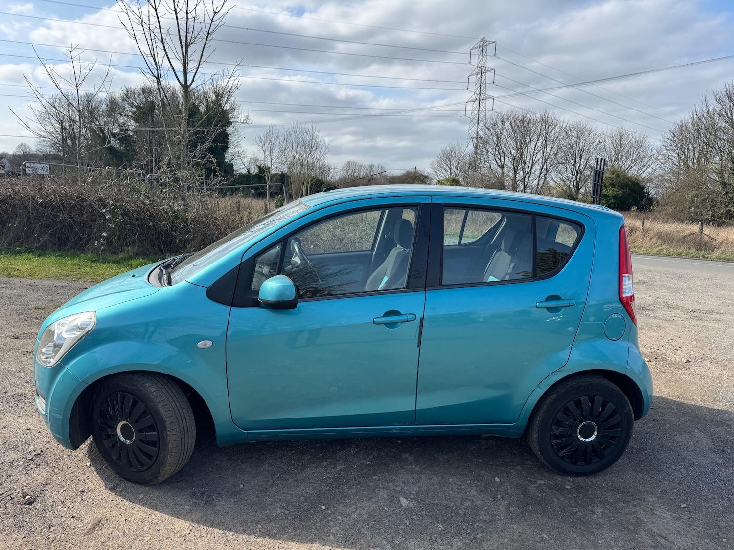 Used Suzuki Splash 2010 for sale - 77932679: Photo 2