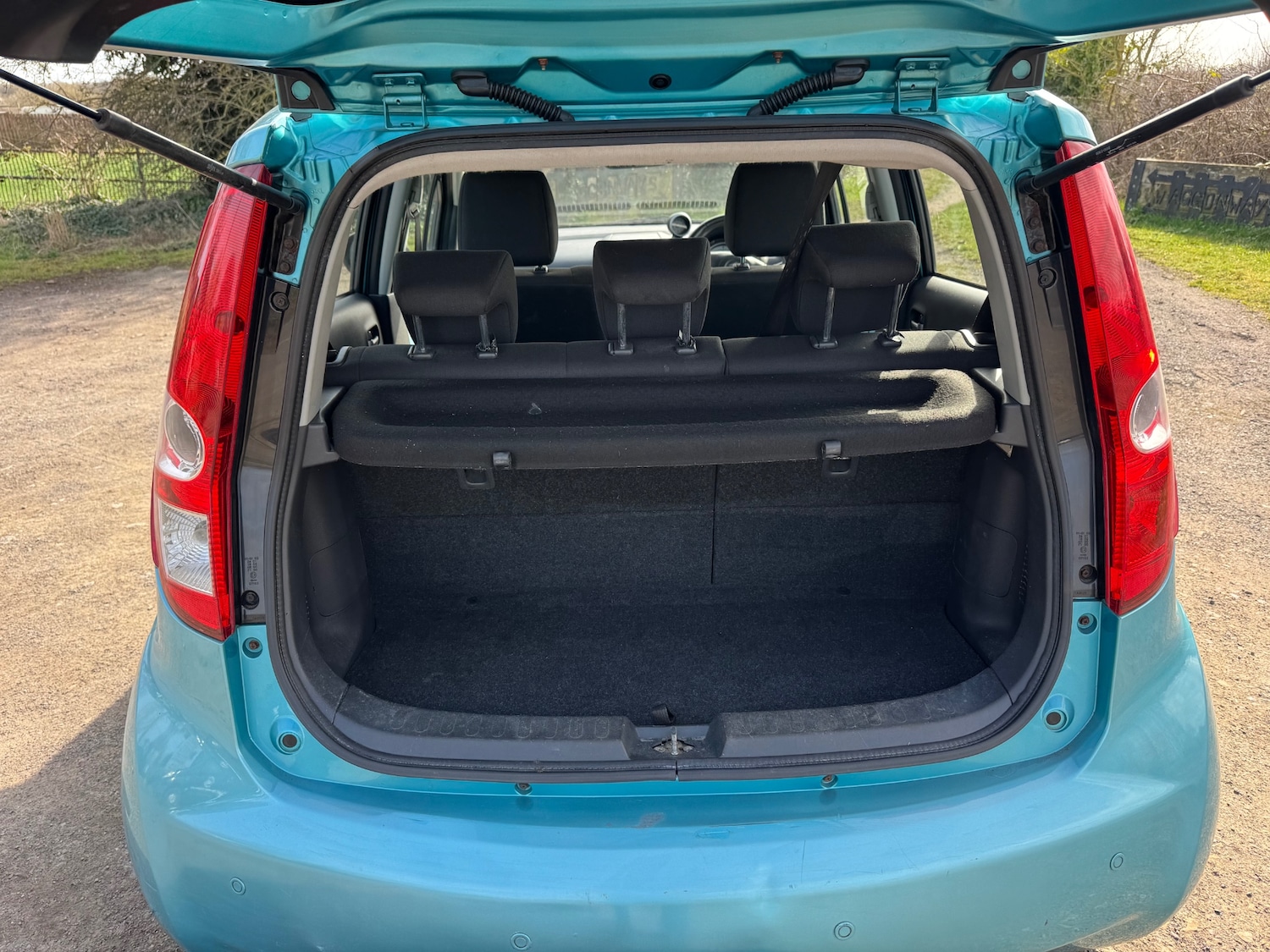 Used Suzuki Splash 2010 for sale - 77932679: Photo 9