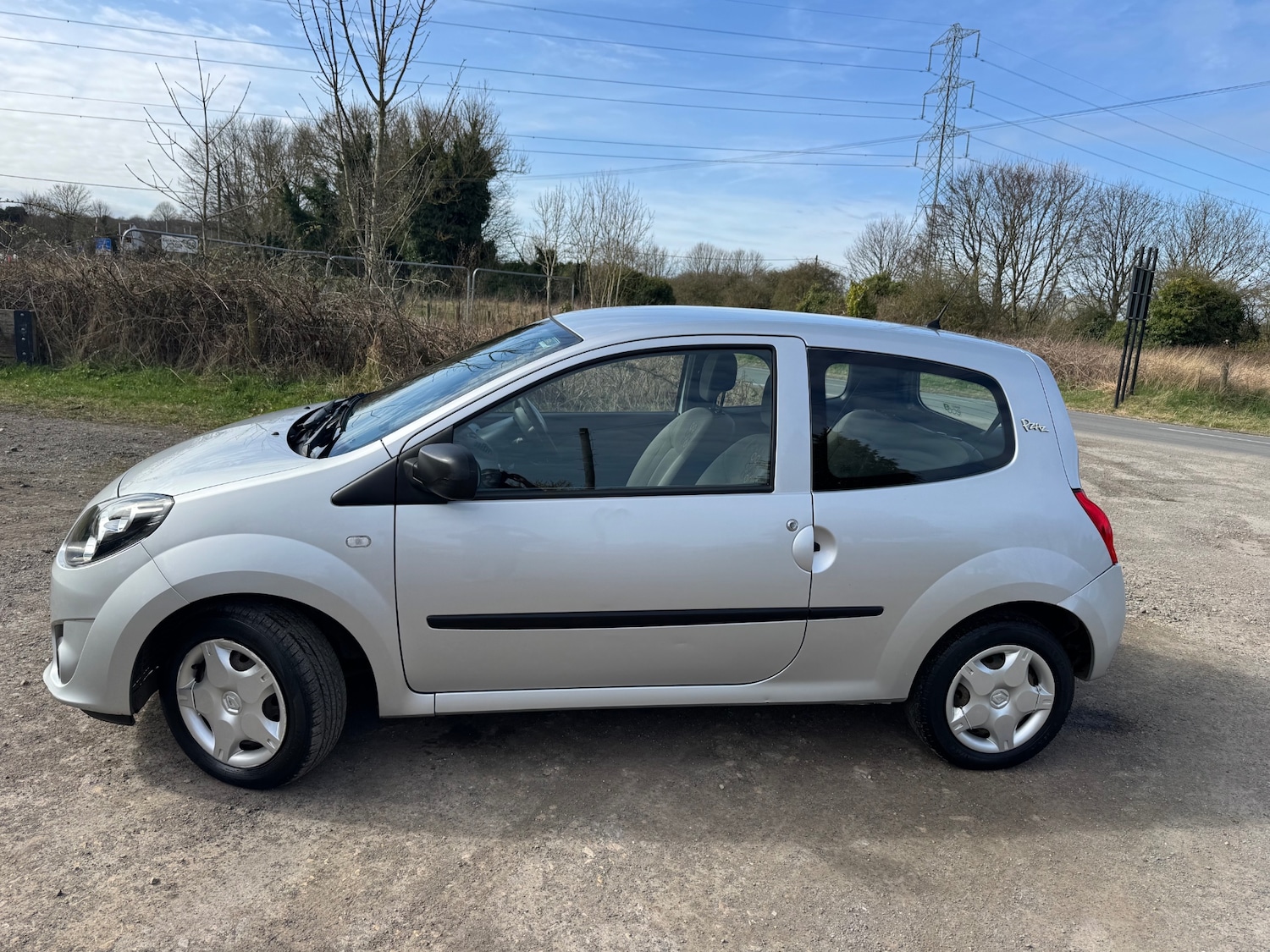 Used Renault Twingo 2011 for sale - 77152384: Photo 2