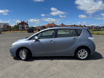 Used Toyota Verso 2011 for sale - 79087810: Photo