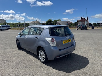 Used Toyota Verso 2011 for sale - 79087810: Photo