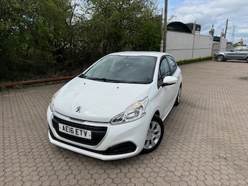Used Peugeot 208 2016 for sale - 79259062: Photo
