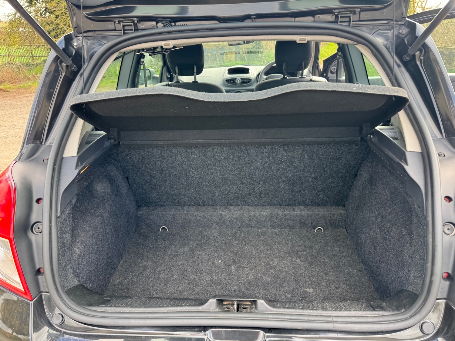 Used Renault Clio 2010 for sale - 76401835: Photo 9