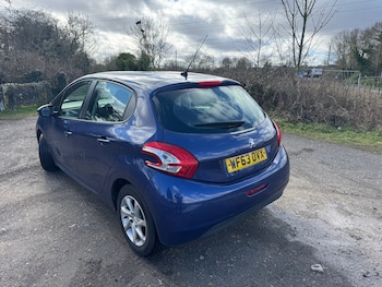 Used Peugeot 208 2013 for sale - 77877385: Photo
