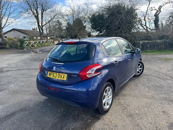 Used Peugeot 208 2013 for sale - 77877385: Photo