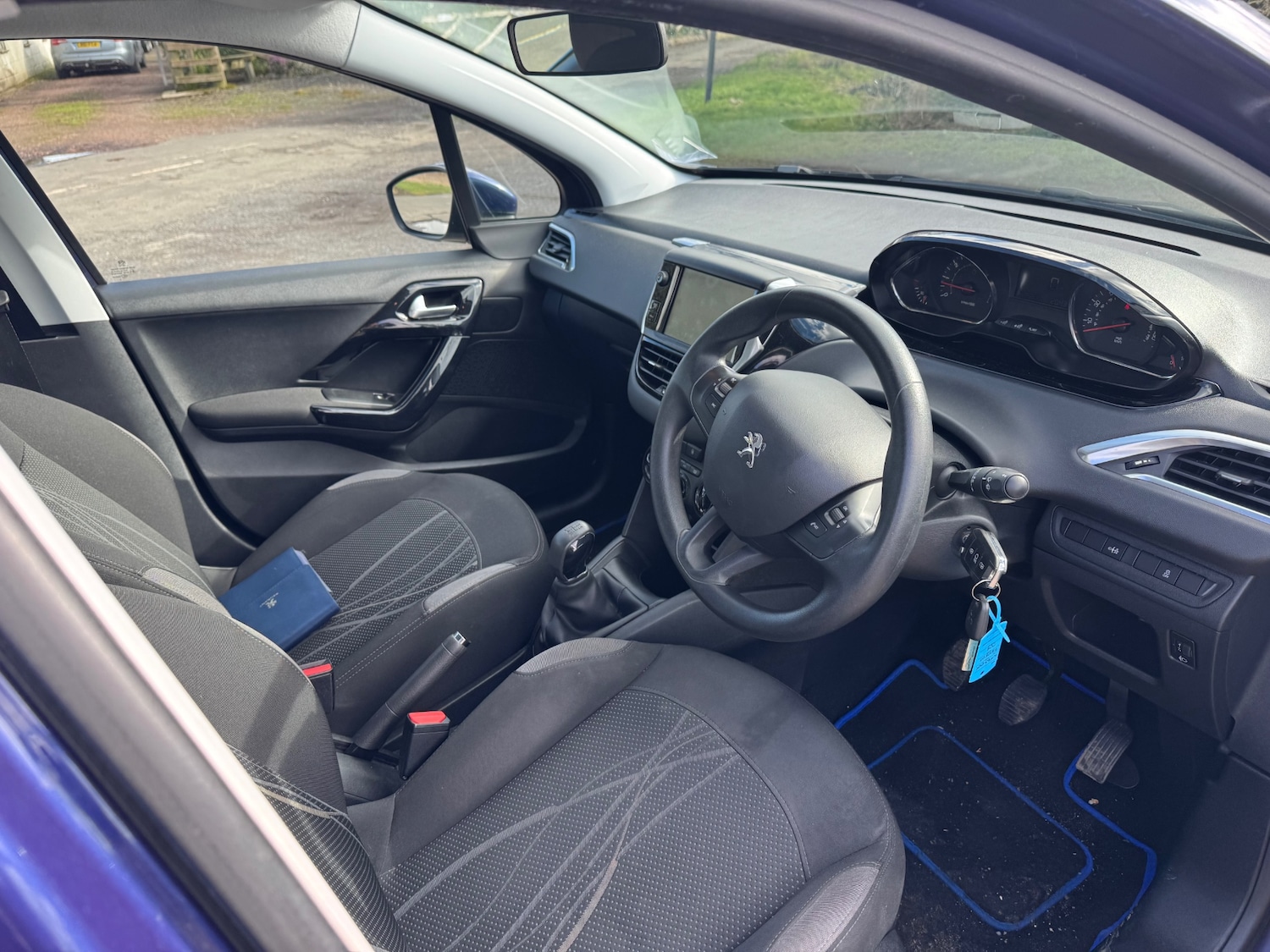 Used Peugeot 208 2013 for sale - 77877385: Photo 7