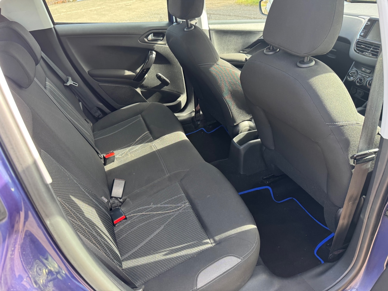 Used Peugeot 208 2013 for sale - 77877385: Photo 8