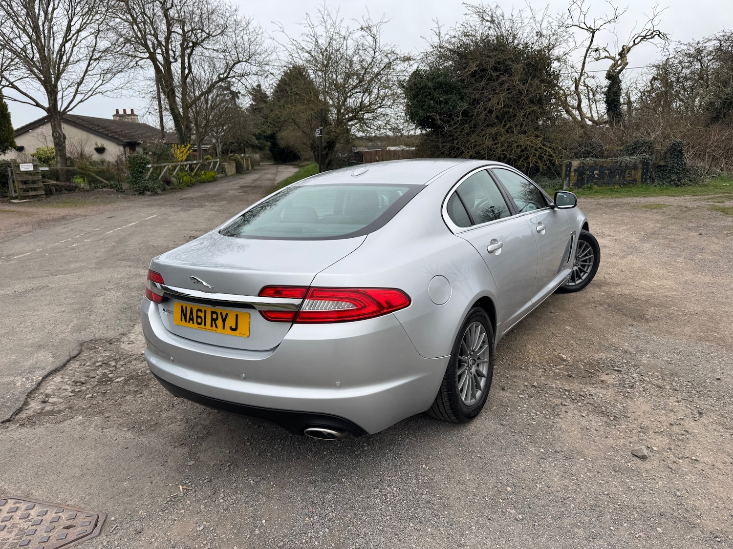 Used Jaguar XF 2012 for sale - 77998459: Photo 4