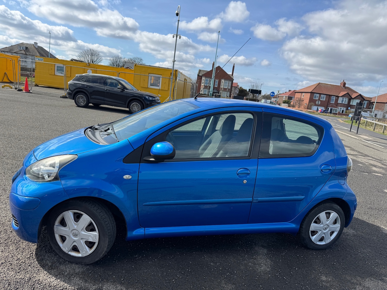 Used Toyota AYGO 2009 for sale - 76401873: Photo 2