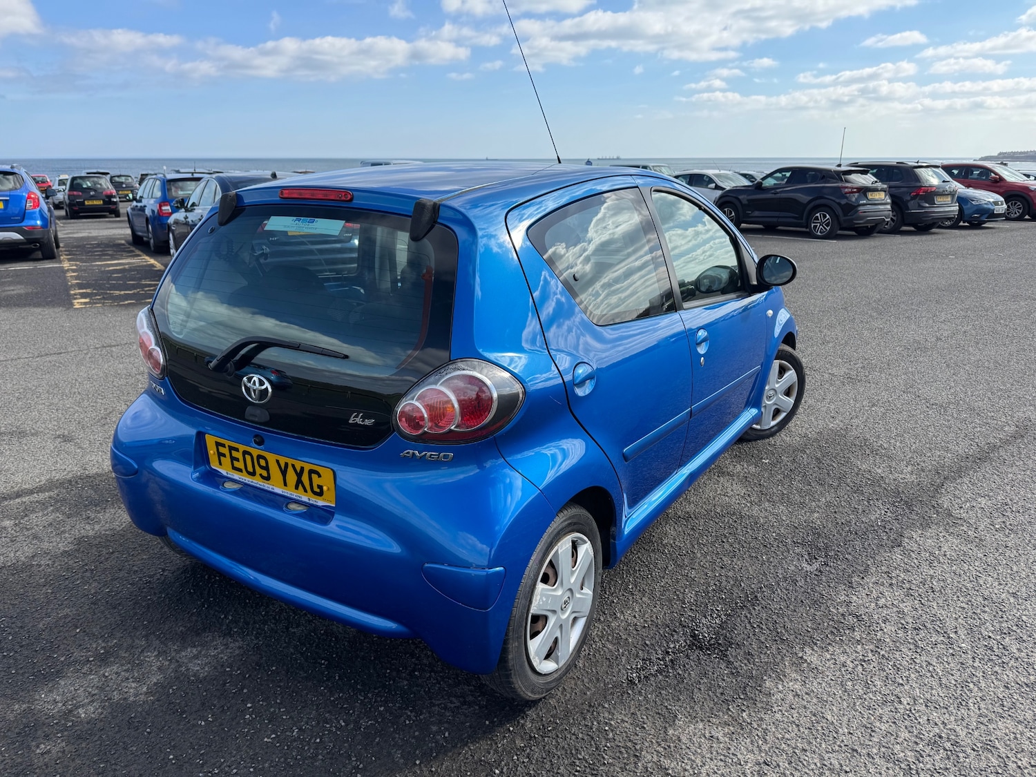 Used Toyota AYGO 2009 for sale - 76401873: Photo 4