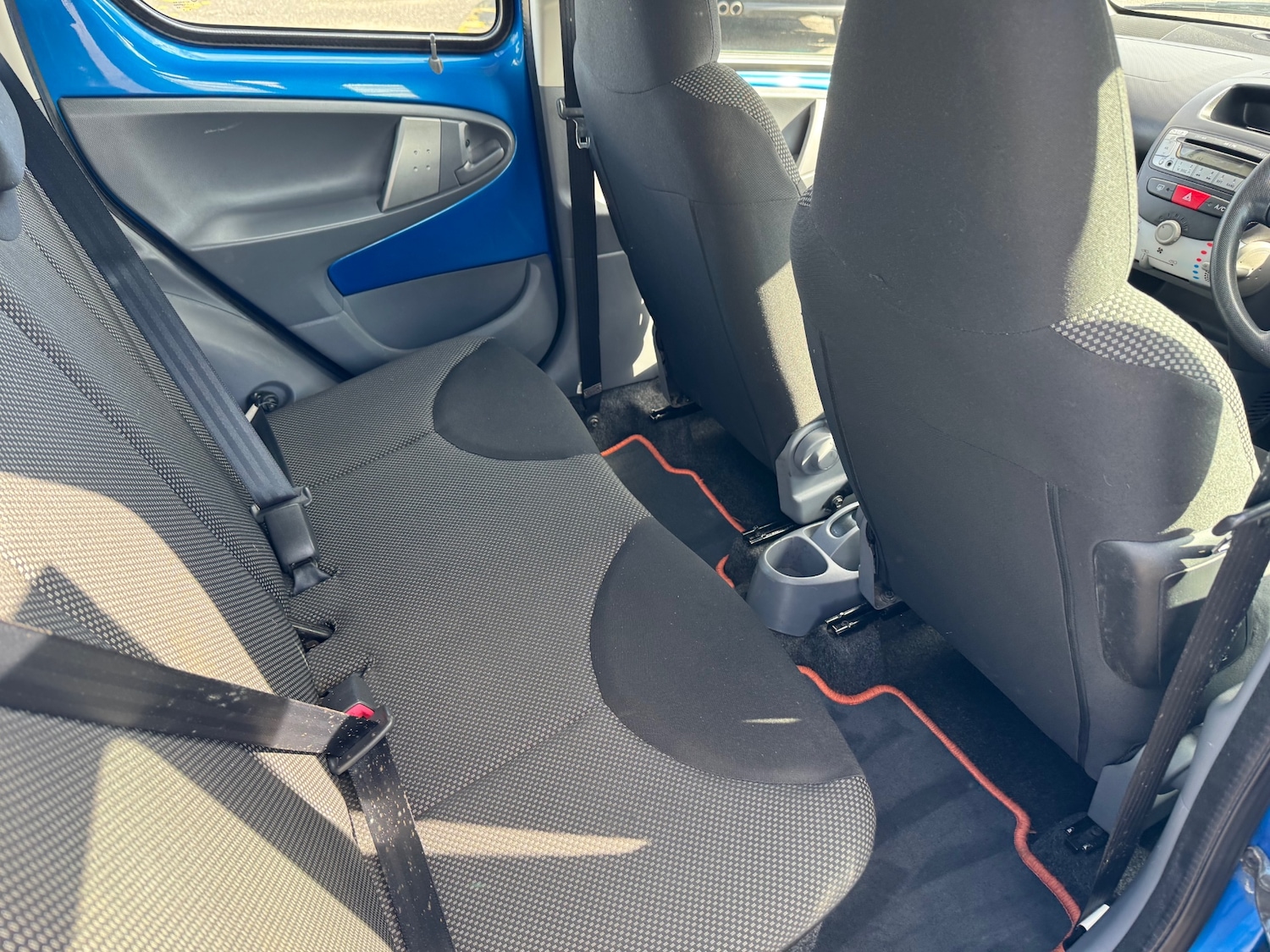 Used Toyota AYGO 2009 for sale - 76401873: Photo 9