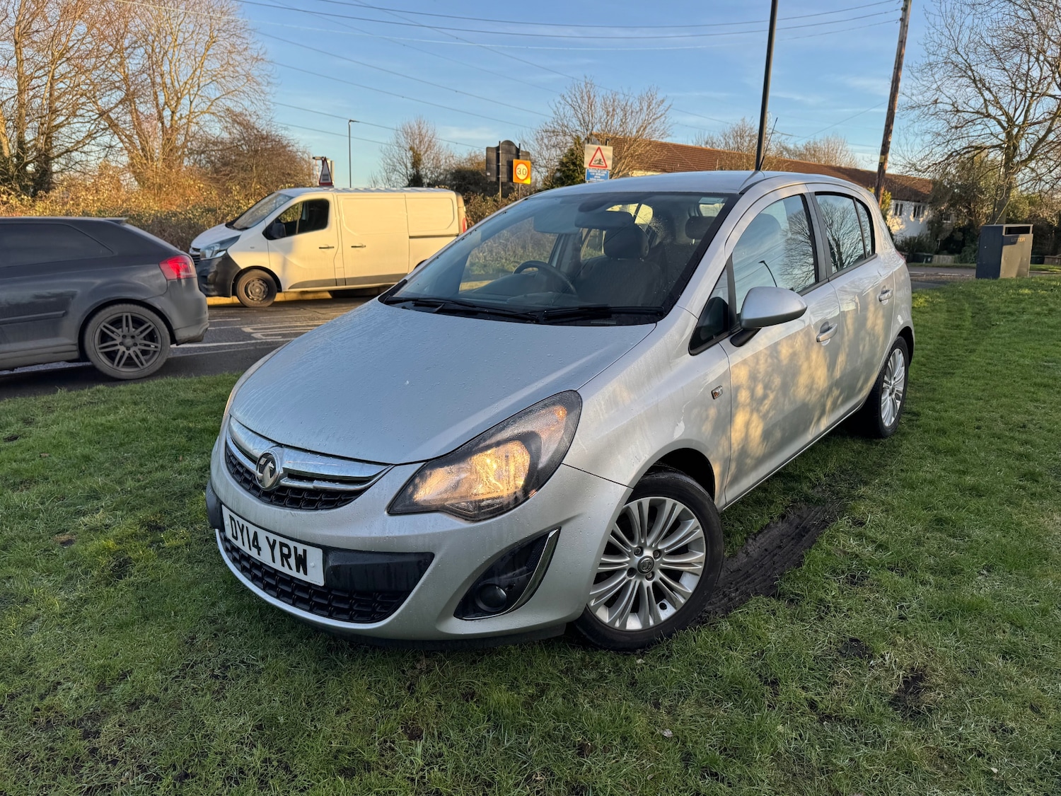 Used Vauxhall Corsa 2014 for sale - 76401832: Photo 1