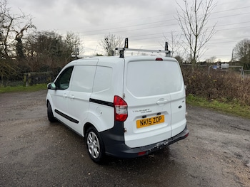 Used Ford Transit Courier 2015 for sale - 77069850: Photo