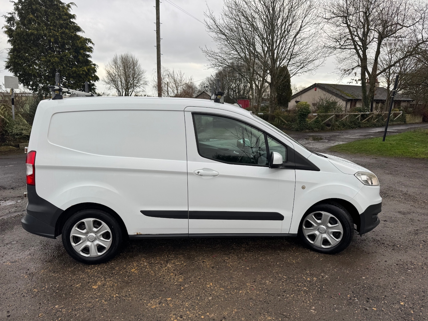 Used Ford Transit Courier 2015 for sale - 77069850: Photo 5