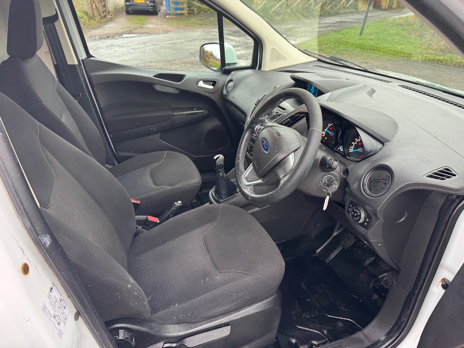 Used Ford Transit Courier 2015 for sale - 77069850: Photo 7