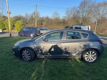 Used Vauxhall Astra 2012 for sale - 77758725: Photo