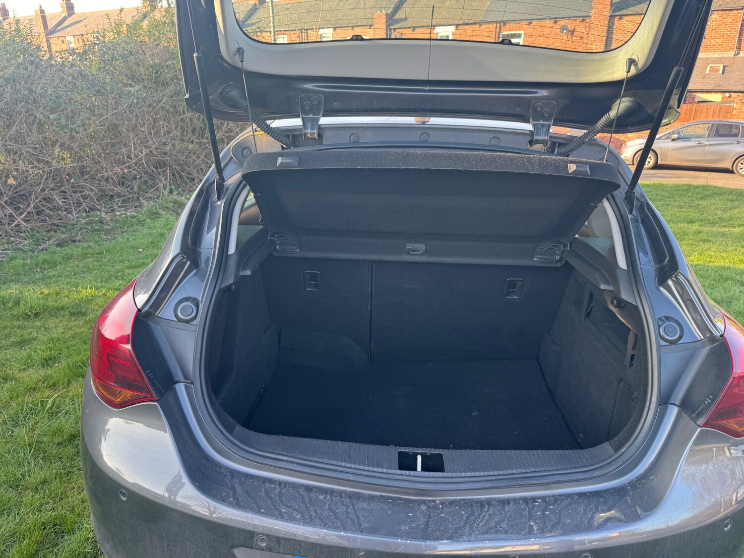 Used Vauxhall Astra 2012 for sale - 77758725: Photo 9