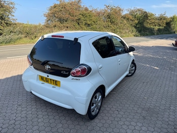 Used Toyota AYGO 2011 for sale - 77453688: Photo